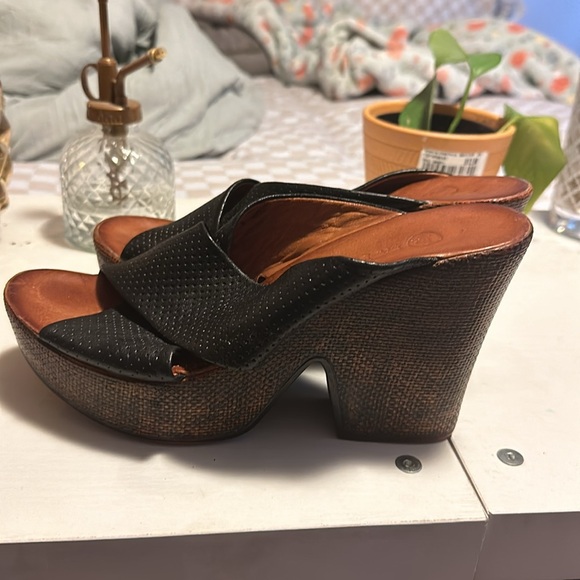 La pinta slip on heels - Picture 5 of 8